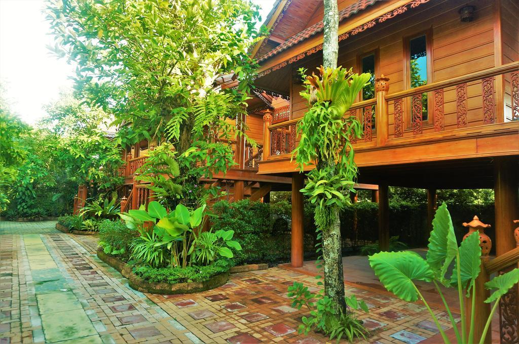 Ruen Tai Boutique Villa Phuket Kültér fotó